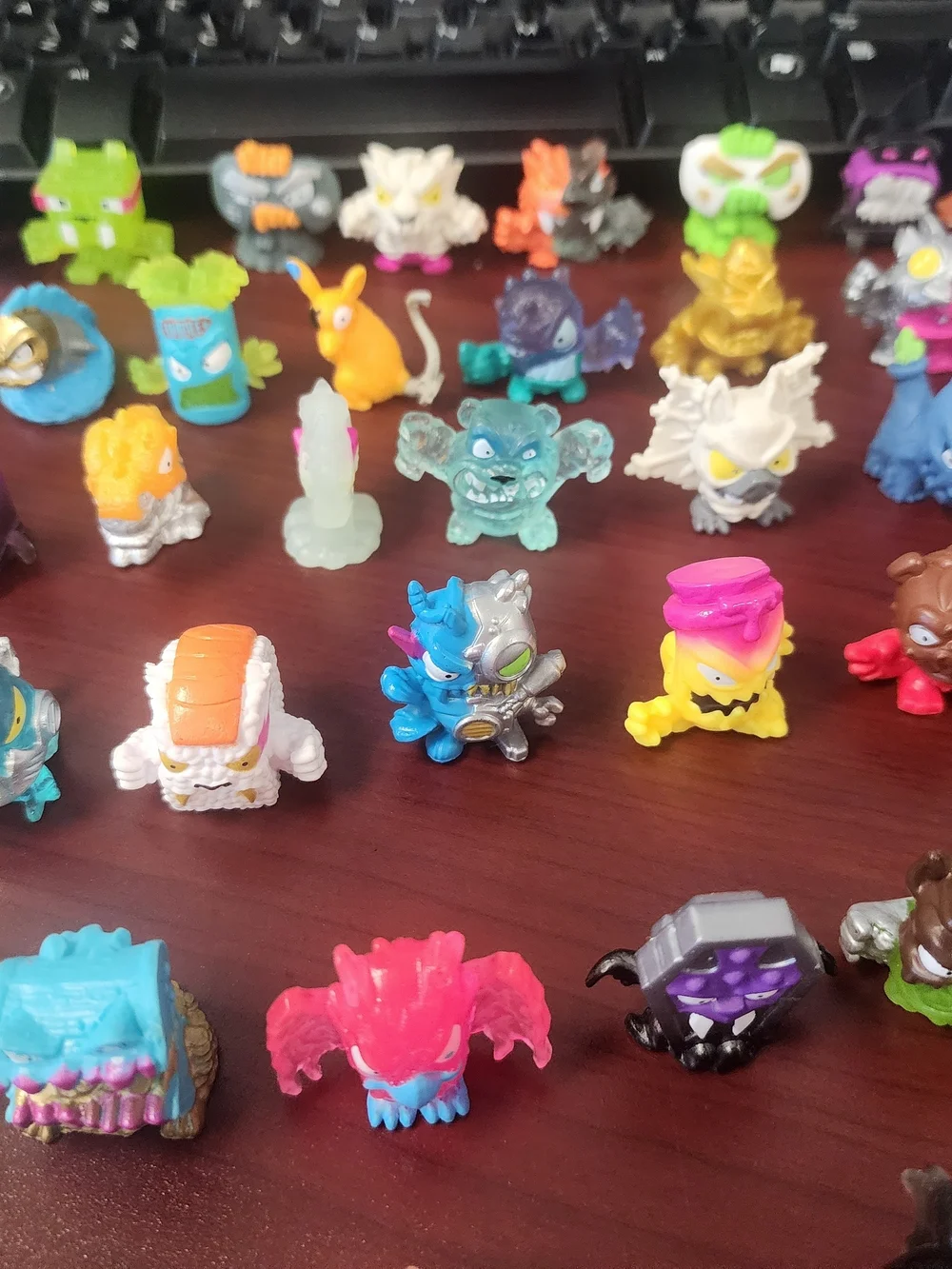Mr BEAST LAB SWARMS Figures  Multi-Color Toy Figures